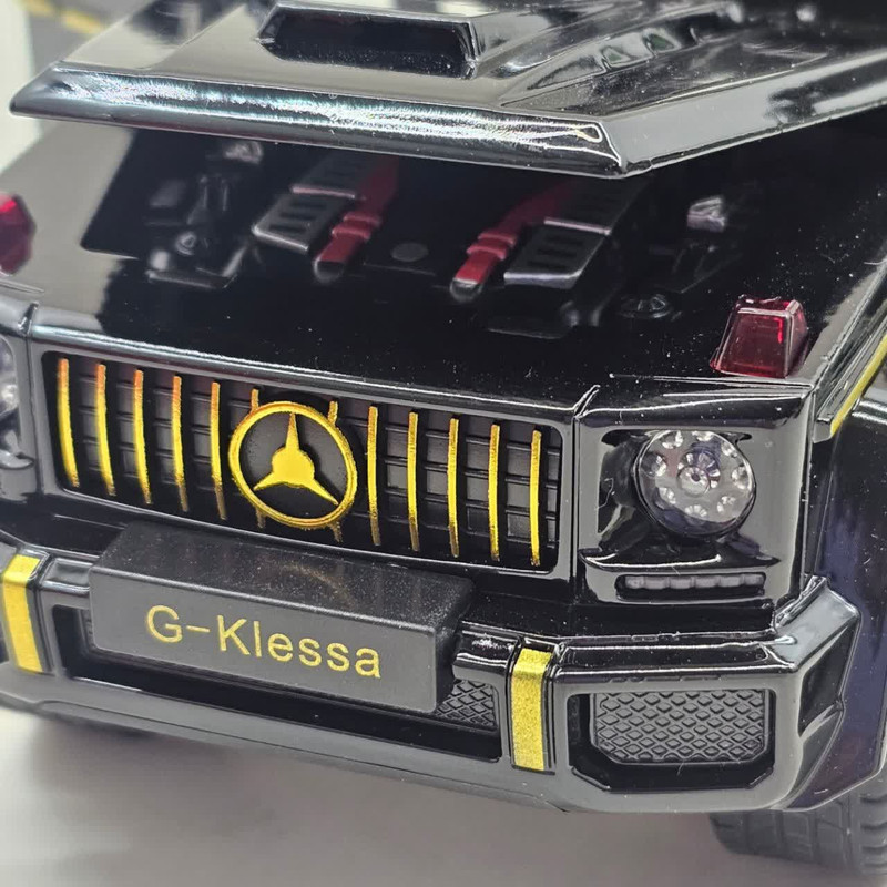 ماشین بازی کنترلی ناب سل مدل بنز جی کلاس شارژی آفرود فلزی چراغدار Mercedes-Benz G-Class Rechargeable Metal Off-Road Light