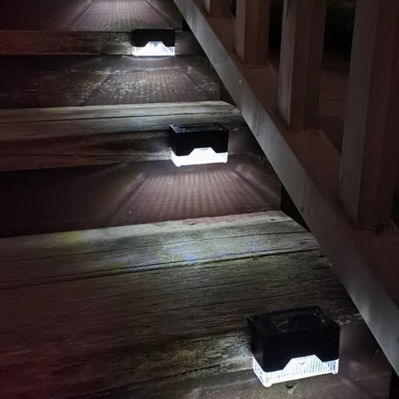 چراغ پارکی خورشیدی سولونیکس مدل LIGHTS مجموعه 4 عددی