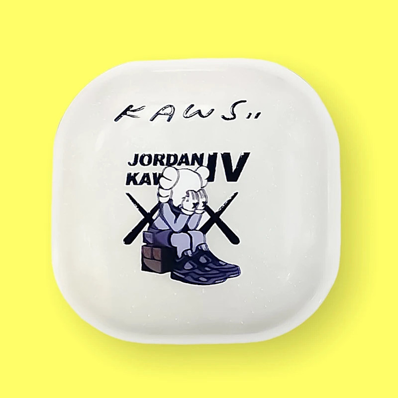 کاور اگشل مدل kaws jordan مناسب برای کیس سامسونگ galaxy buds corebuds fe
