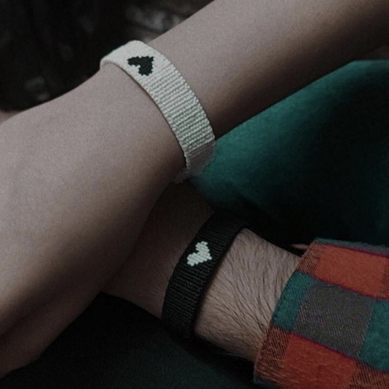 دستبند بافت مدل قلب مجموعه ۲ عددی