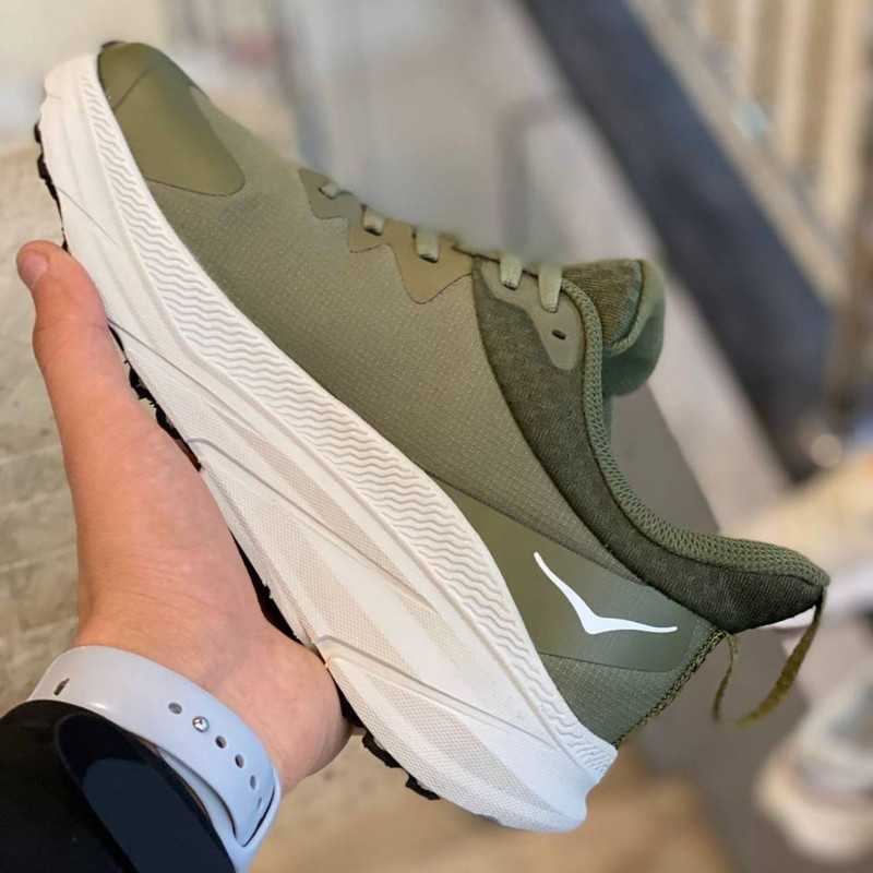 کفش پیاده روی مردانه هوکا مدل Challenger ATR 7 Gore-Tex