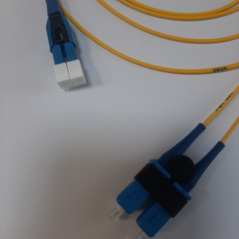 پچ کورد فیبر نوری کورنینگ مدل E727802GNZ20003M