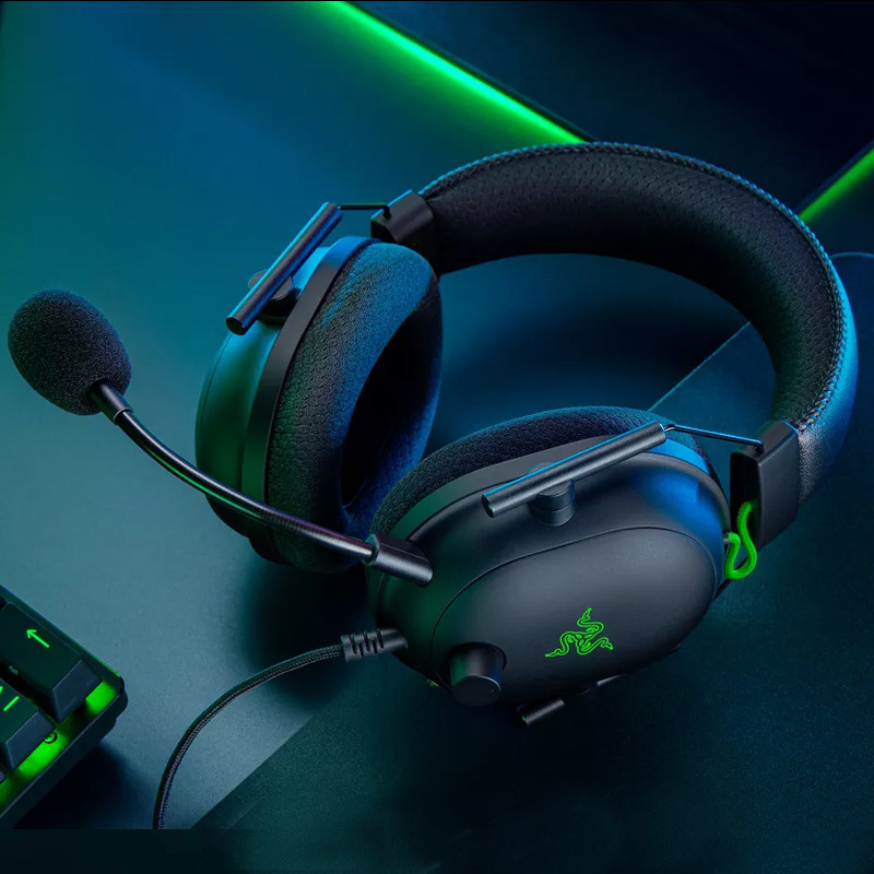 هدست گیمینگ بلوتوثی ریزر مدل BlackShark V2 X با نویز کنسلینگ بدنه، نویز کنسلینگ میکروفون (ENC)، اتصال از طریق جک 3.5 میلی‌متری، دارای صدای فراگیر 7.1 کاناله، دارای تکنولوژی صدای 360 درجه