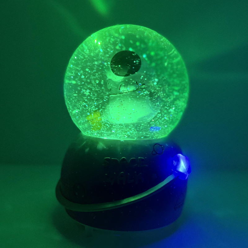 گوی موزیکال مدل آدم فضایی طرح SPACE WALK کد B401