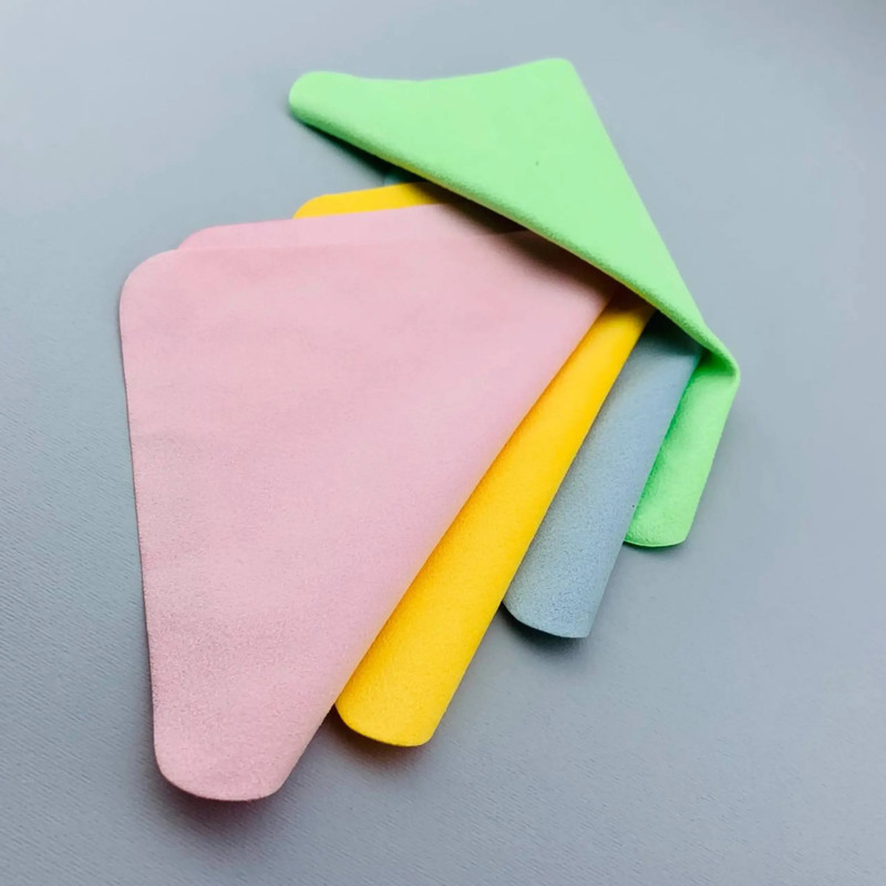 دستمال تمیز کننده صفحه نمایش موبایل و تبلت داریس مدل DS-Microfiber Cleaning بسته 4 عددی