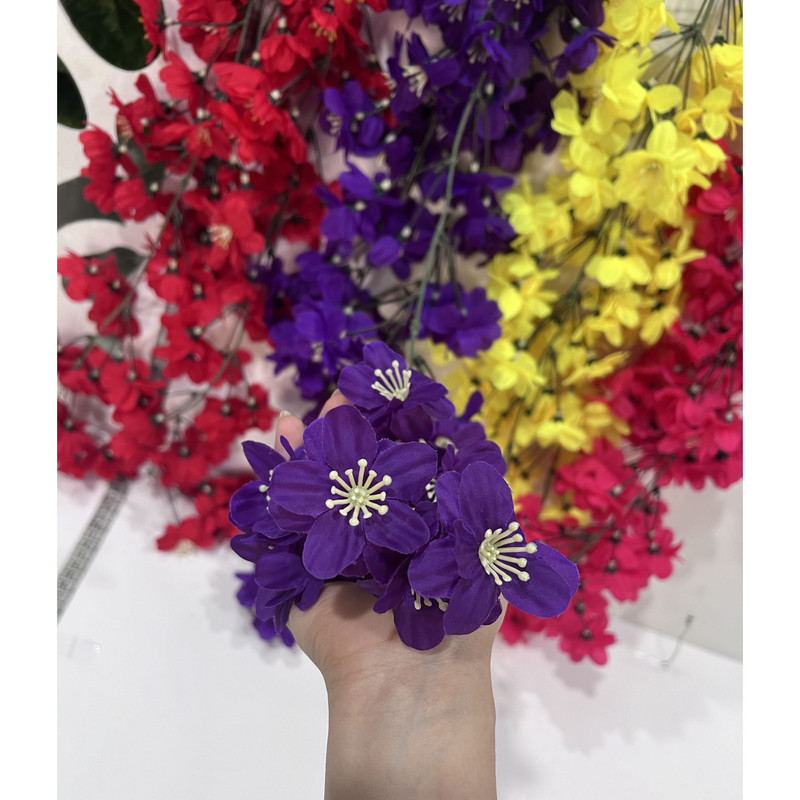 گل مصنوعی آویز مدل تیارا، ابعاد 10×10×60 سانتی‌متر، وزن 100 گرم