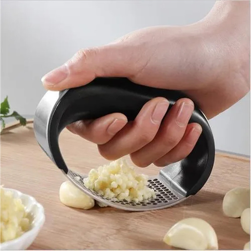سیر له‌ کن شنگیا مدل GarlicPress کد 248540