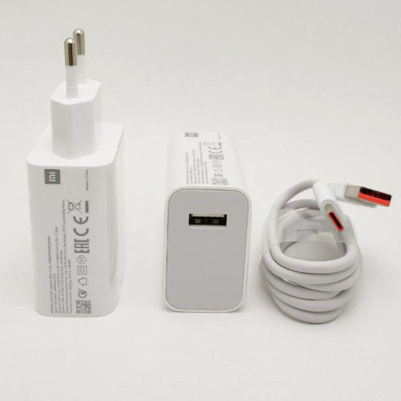 شارژر دیواری  کد 33 به همراه کابل تبدیل USB-C