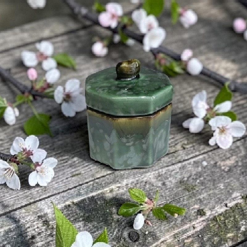 قندان سفالی مدل شره ای