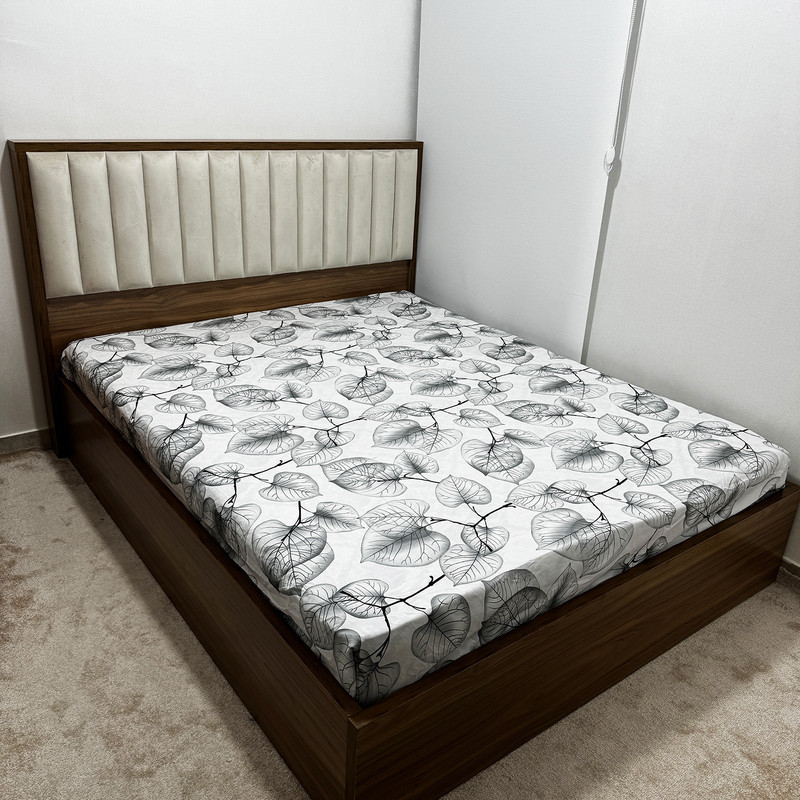 ملحفه ناتوسا مدل کشدار برکه دو نفره سایز 180x200 سانتی متر