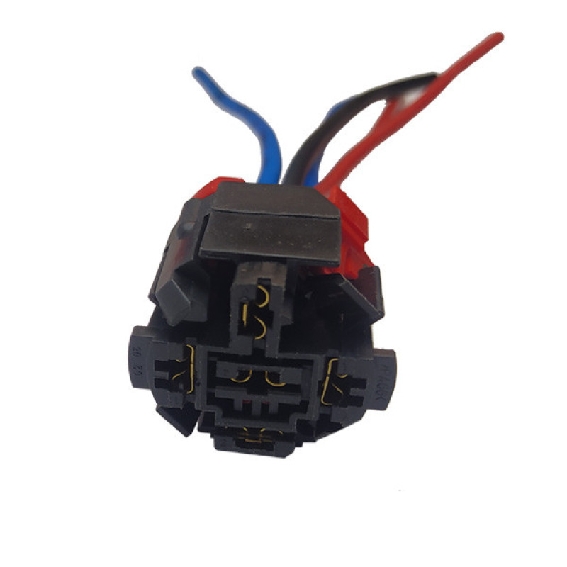 سوکت رله فن خودرو  کد TY405