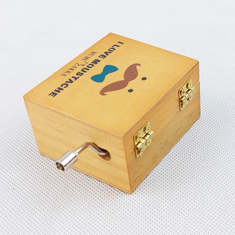 جعبه موزیکال مدل کودکانه طرح عمو سبیلو و پاپیون کد MB12