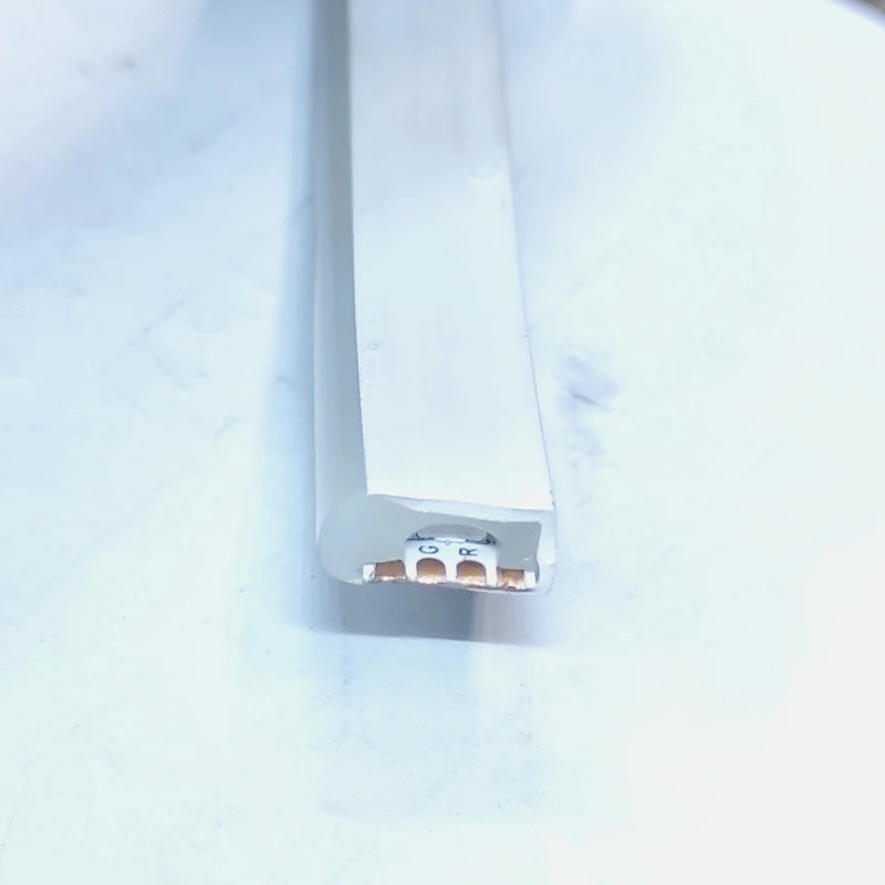 ریسه نئون فلکسی مدل RGB کد 12v طول 1 متر