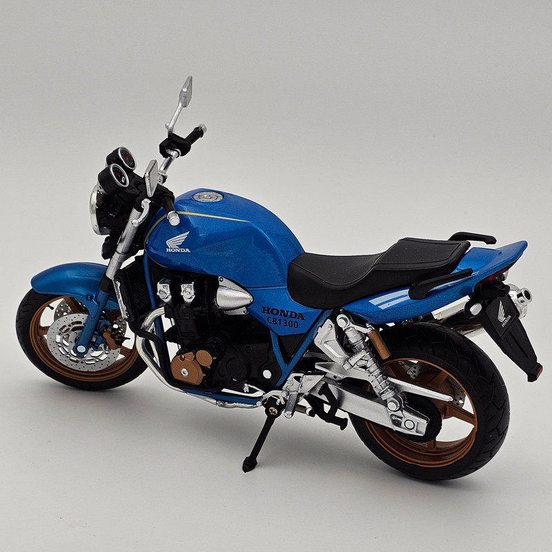موتور بازی اتومکس مدل سی بی cb1300