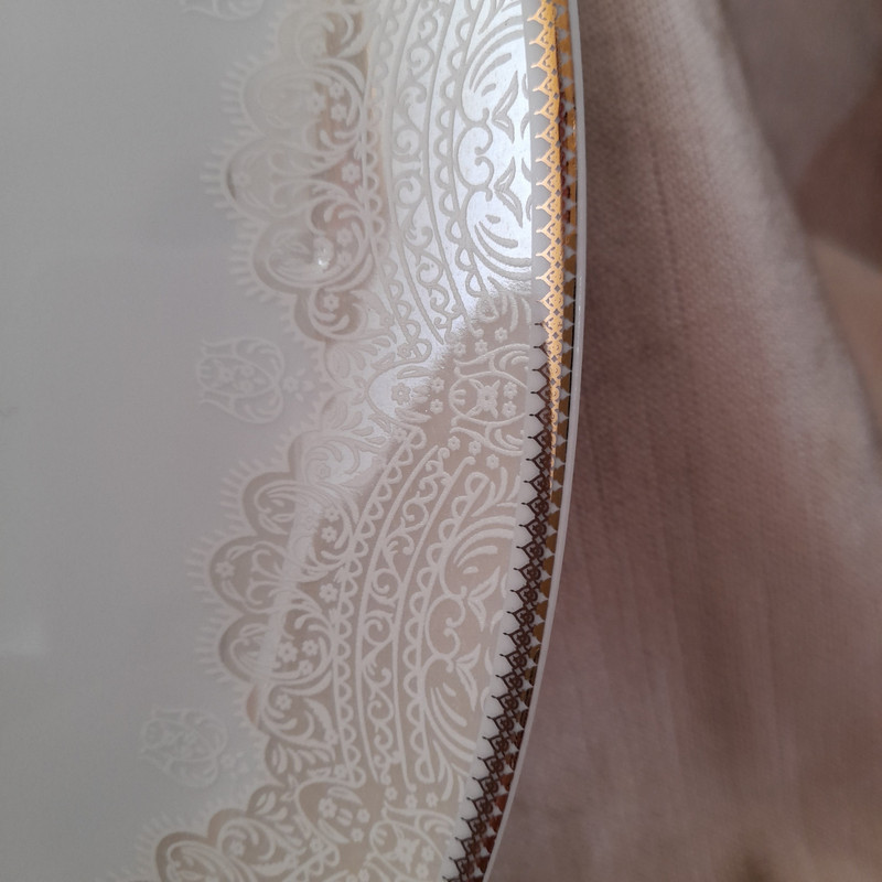 دیس بیضی چینی صنایع چینی تقدیس کد 01، 30×21 سانتی‌متر، مناسب سرو، قابل شستشو با دست و ماشین ظرفشویی، بسته 2 عددی همراه جعبه