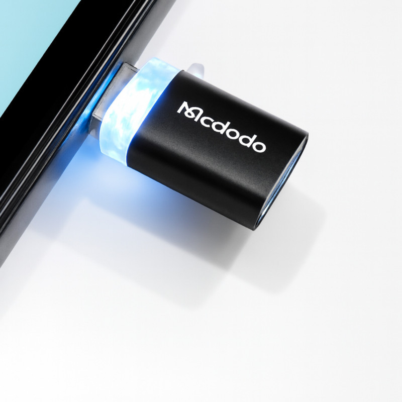 مبدل OTG USB-C مک دودو مدل چراغ دار کد OT-08