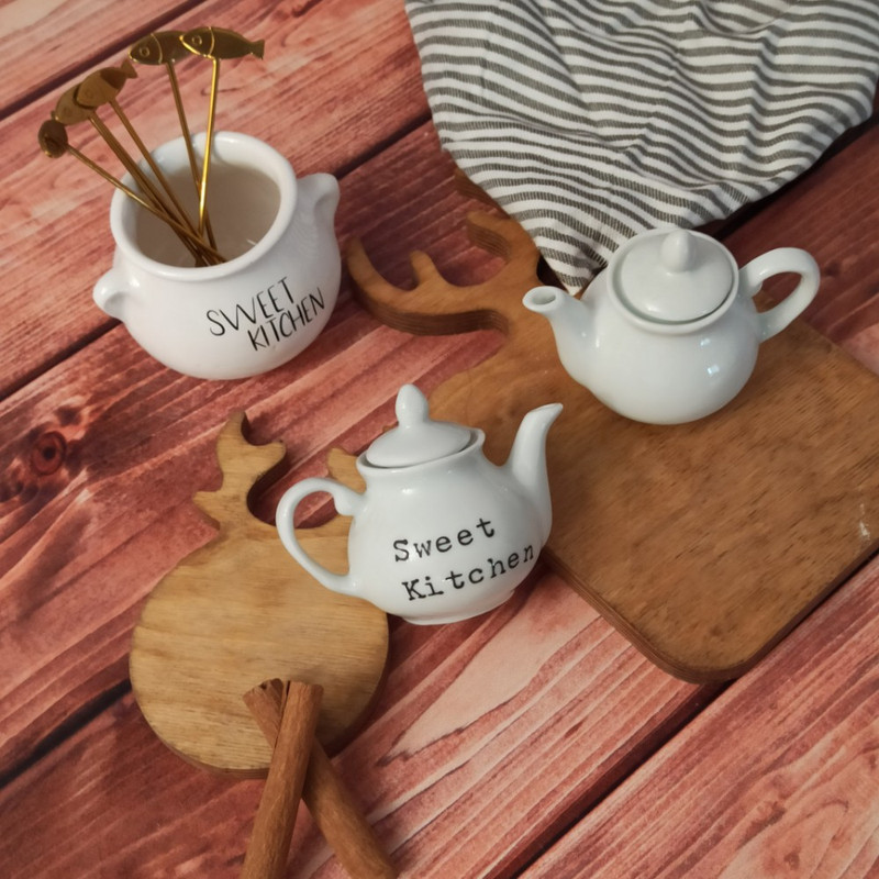 قوری زعفران مدل kitchen کد 1 گنجایش 1300 میلی لیتر