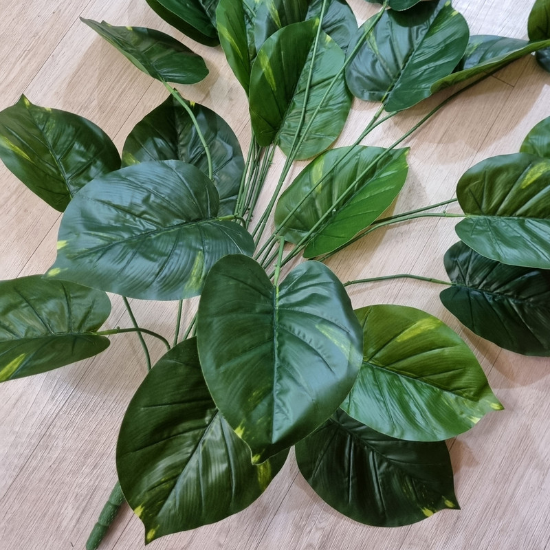 درختچه مصنوعی پتوس کد 24 با 24 برگ، جنس پارچه‌ای، ابعاد 70×70×110 سانتی‌متر، بدون گلدان