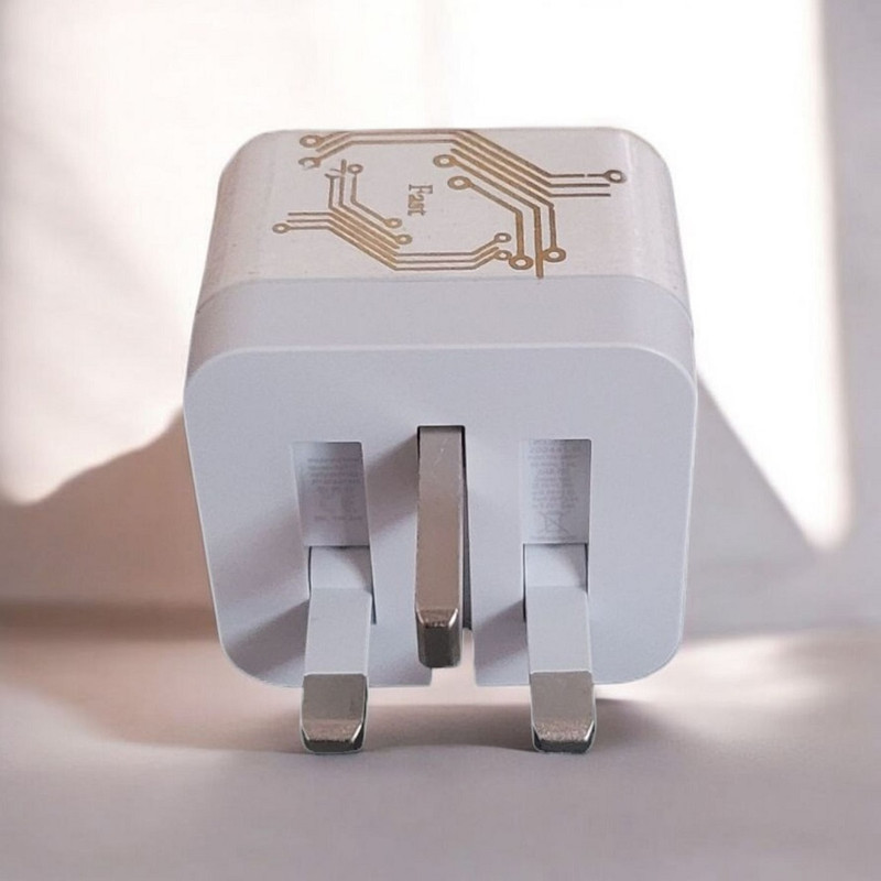 شارژر دیواری 35 وات مدل iph45 به همراه کابل USB-C به لایتنینگ